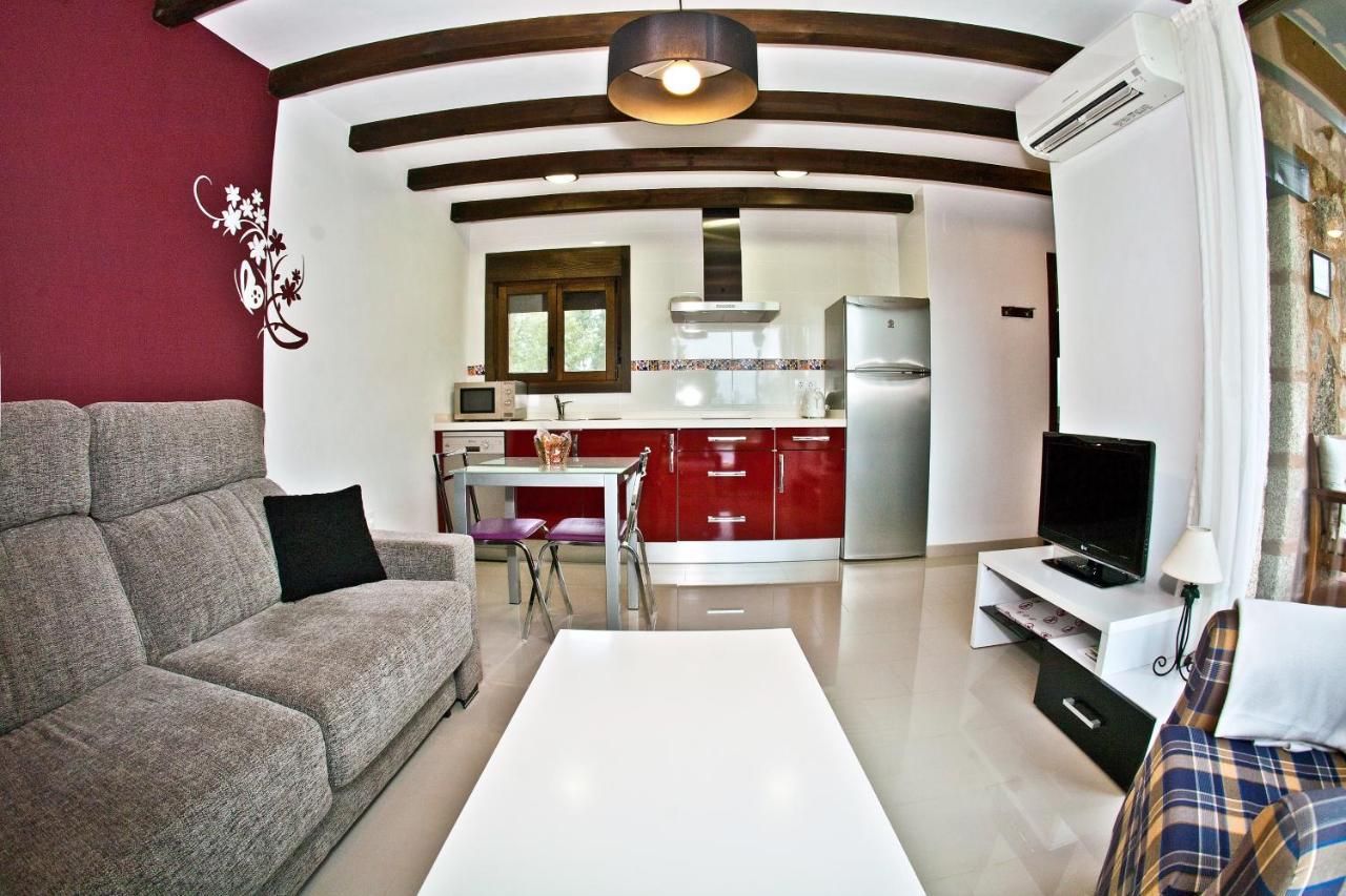 Apartamentos El Roble Valverde de la Vera 외부 사진