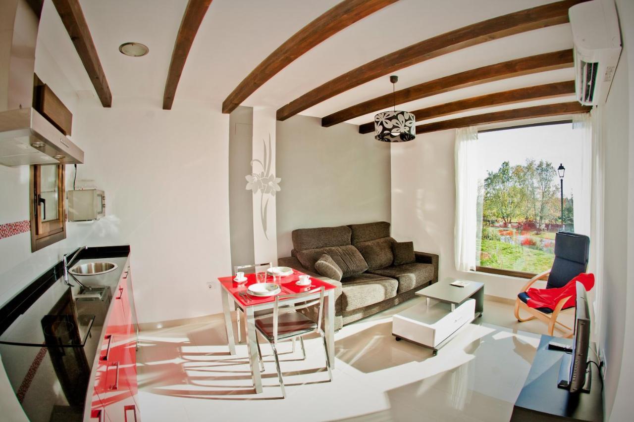 Apartamentos El Roble Valverde de la Vera 외부 사진